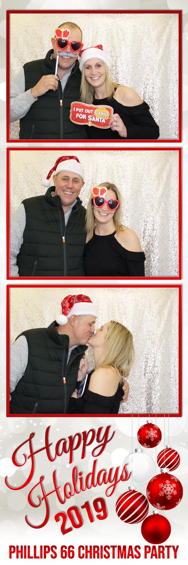 Phillips 66 Christmas Party | View more photos from the event at gallery.photoboothbillings.com/u/PhotoBoothBillings/Phillips-66-Christmas-Party
